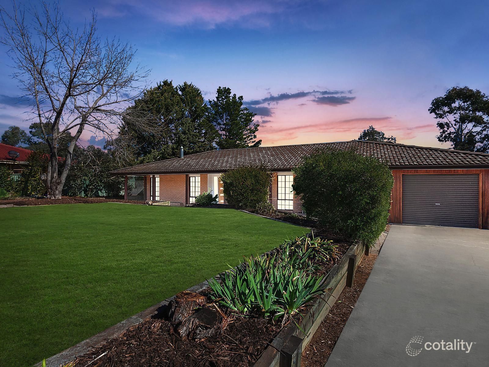 8 Haugh Pl, Oxley, ACT 2903