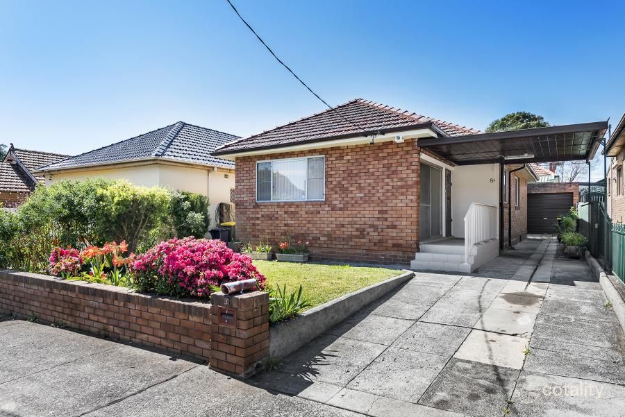 8a Mt Pleasant Ave, Burwood, NSW 2134
