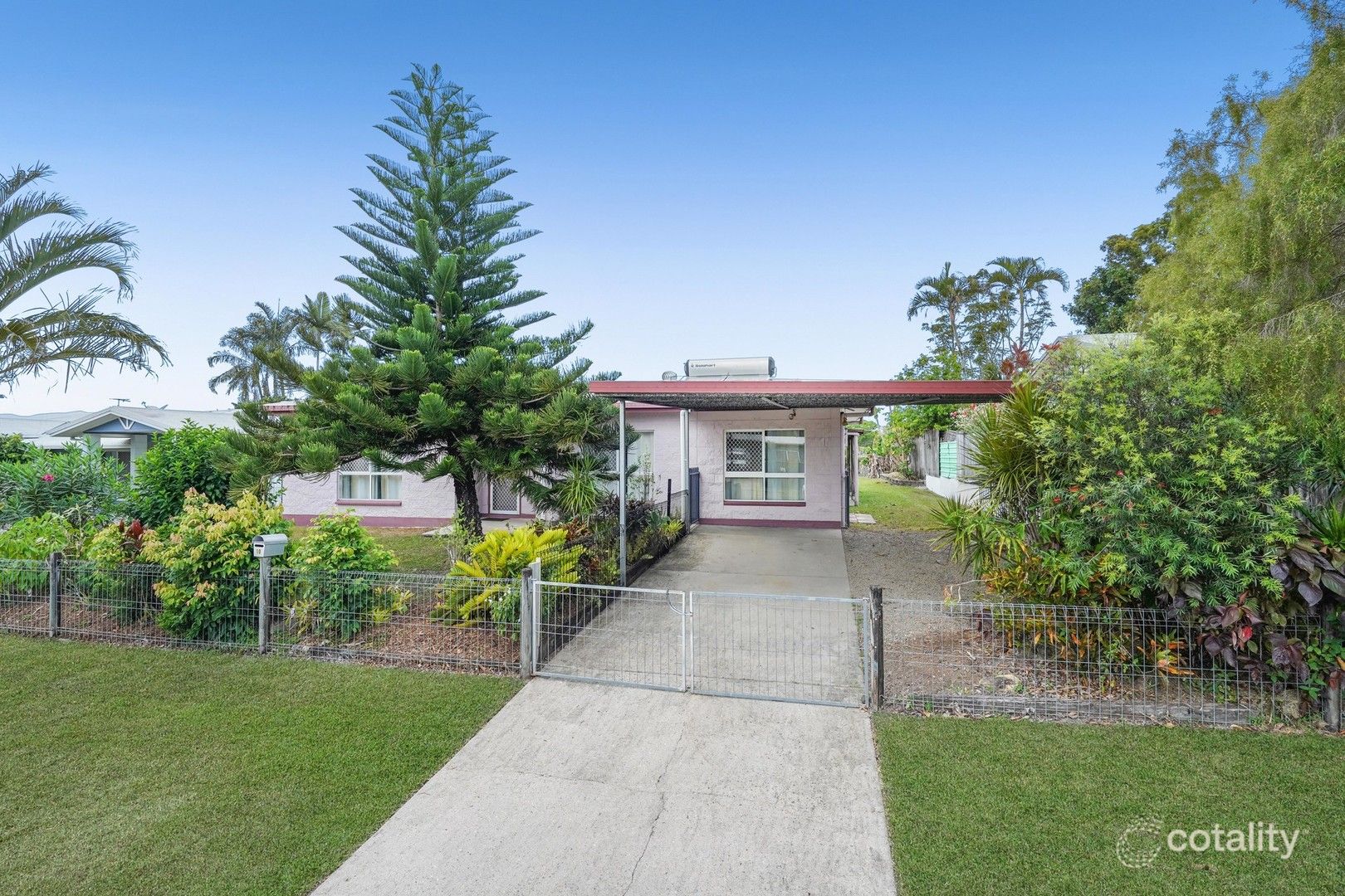 10 Arizona Cres, White Rock, QLD 4868