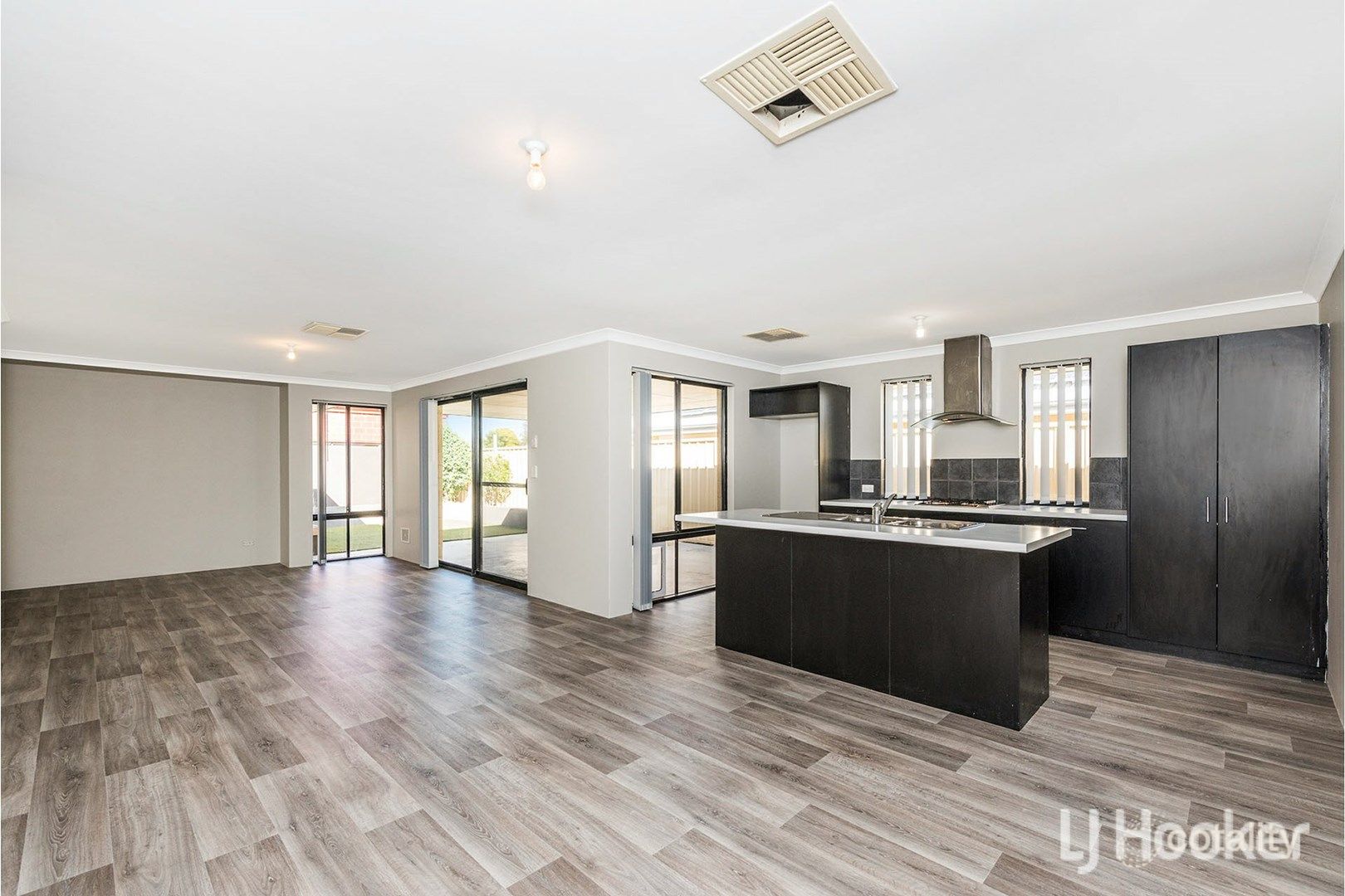 14 Mortlock Cove, Gosnells, WA 6110