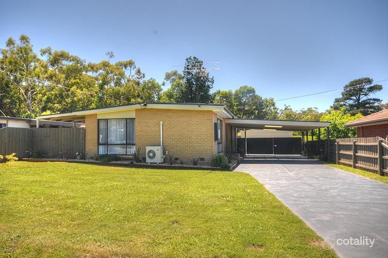 7 Dean Cres, Launching Place, VIC 3139