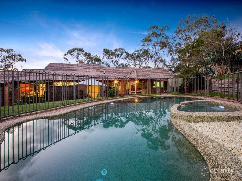 54 Mather Rd, Mount Eliza, VIC 3930
