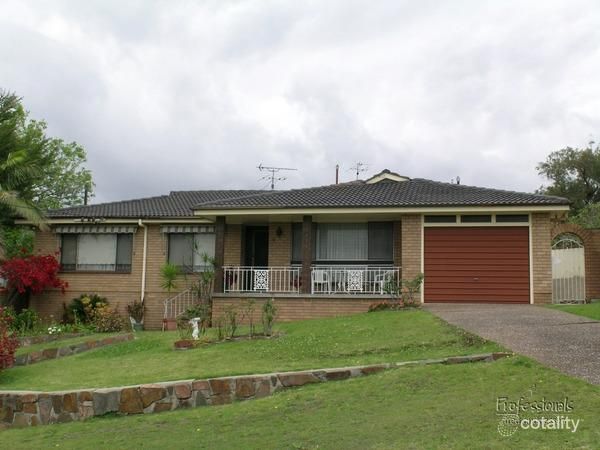 2 Carmen Rd, Macquarie Hills, NSW 2285