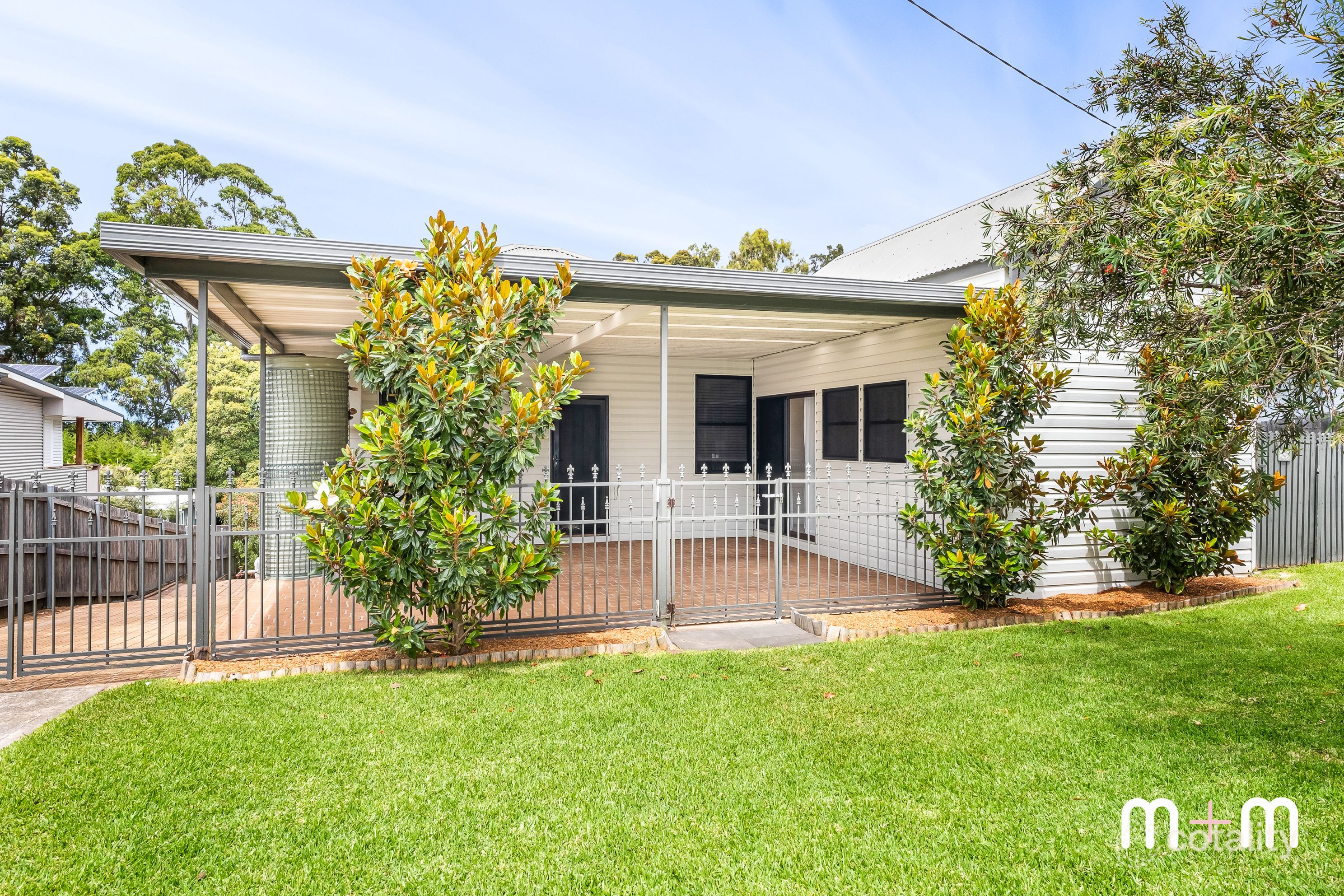 12 Stanhope St, Woonona, NSW 2517