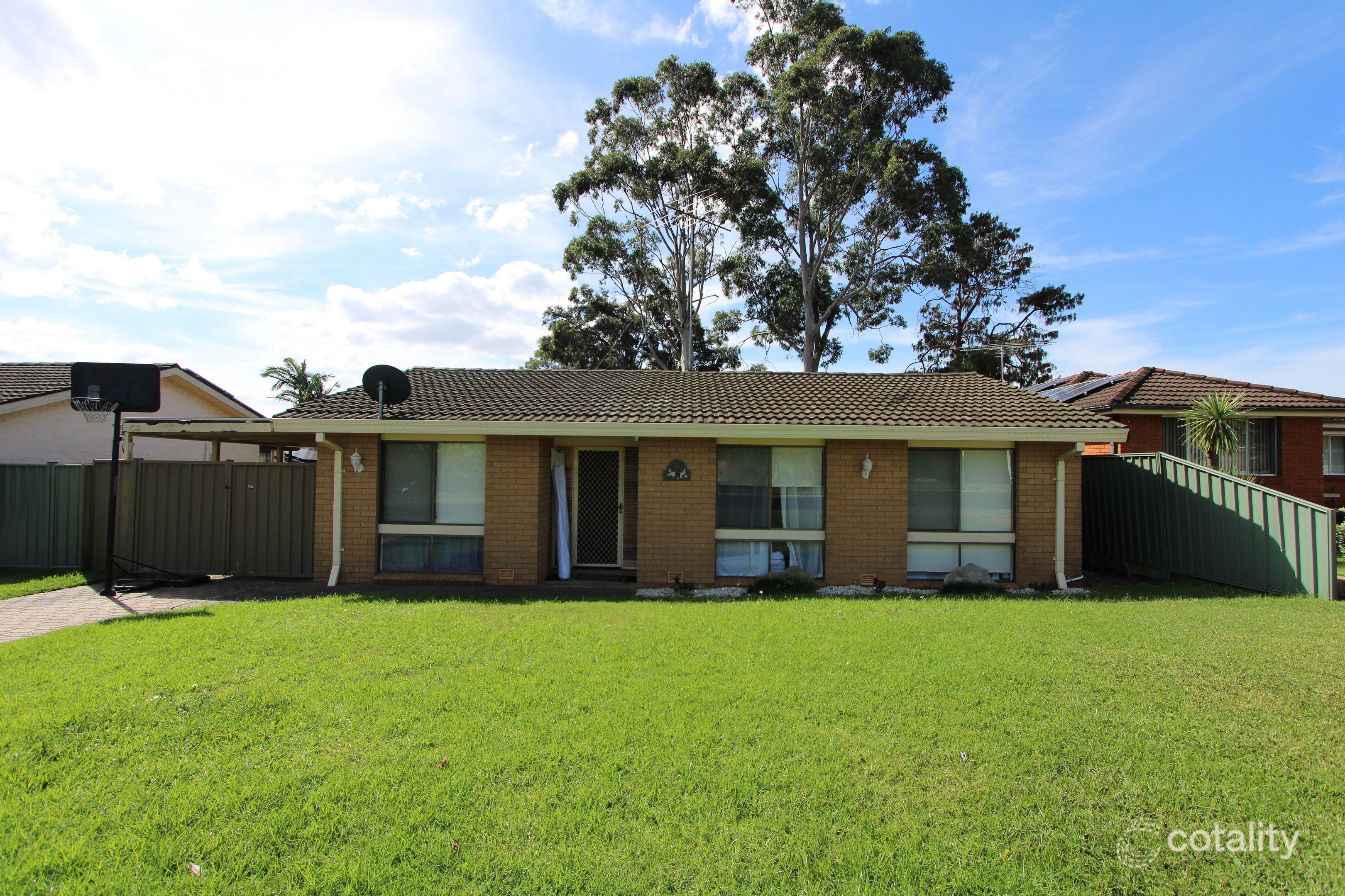 18 Oberon Rd, Ruse, NSW 2560