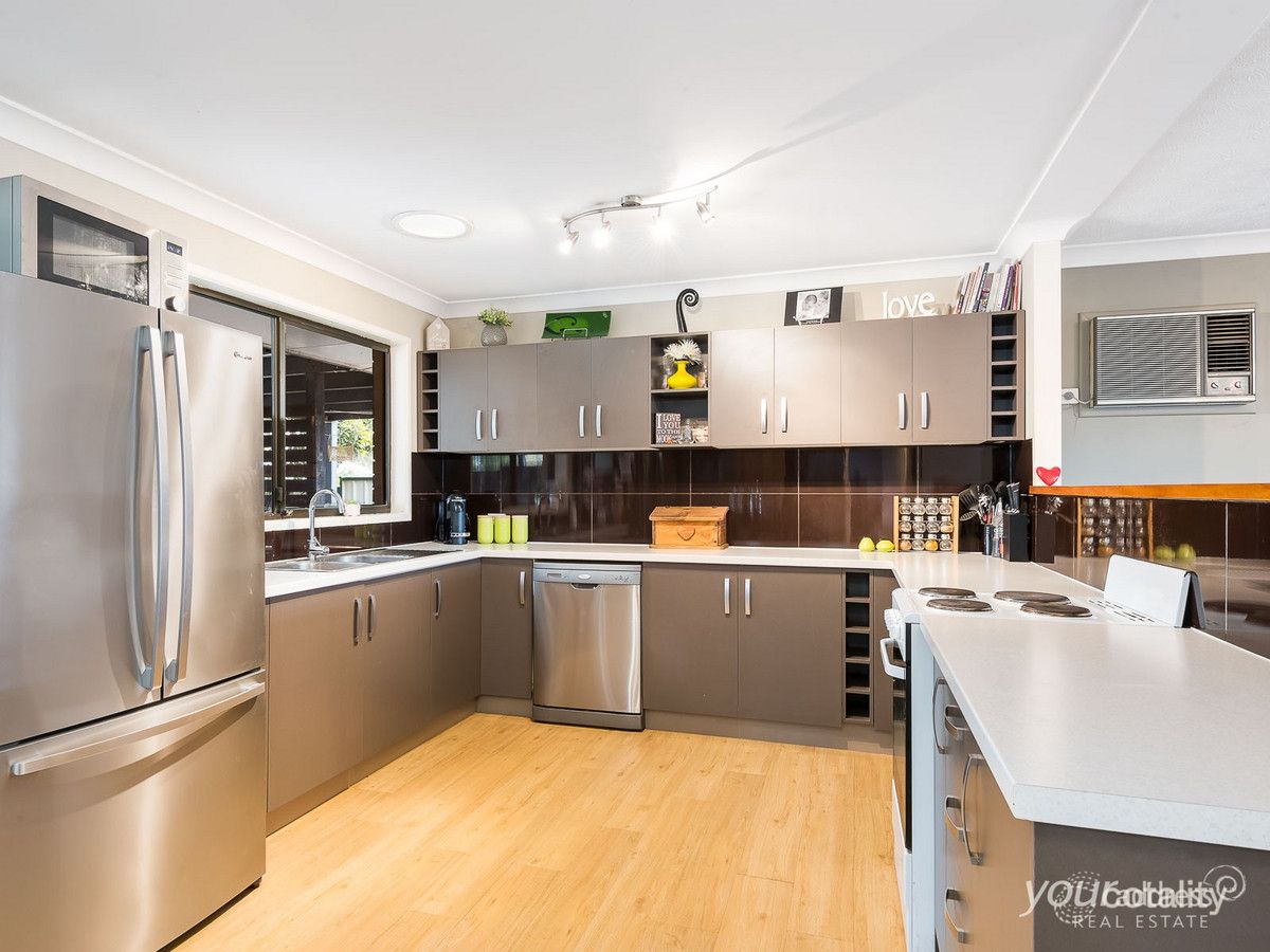 9 Cosway St, Hillcrest, QLD 4118