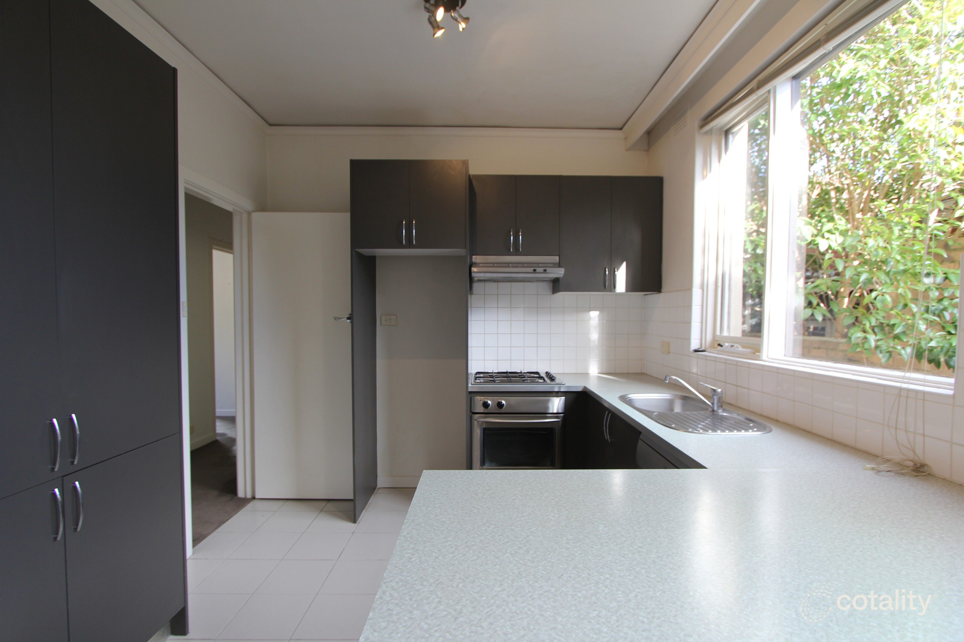 2/16 Coleridge St, Elwood, VIC 3184