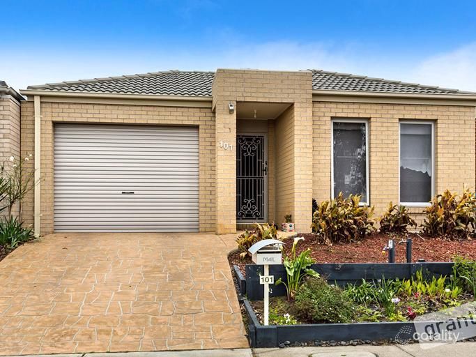 101 Selandra Bvd, Clyde North, VIC 3978