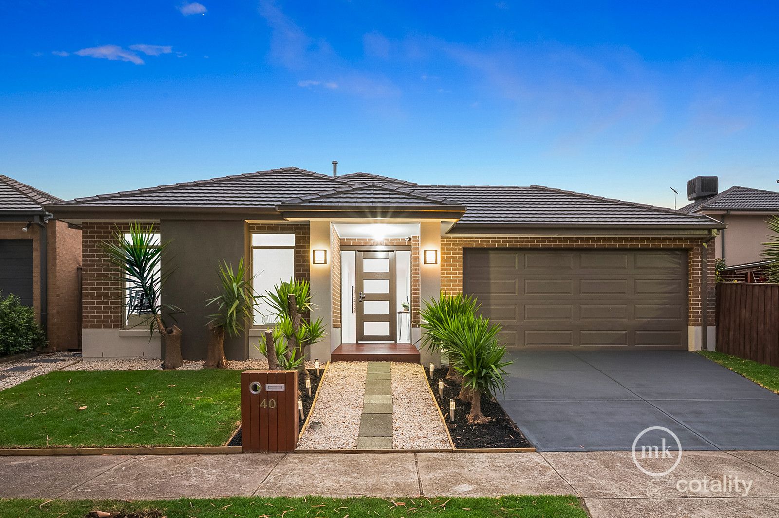 40 Huntingfield Dr, South Morang, VIC 3752