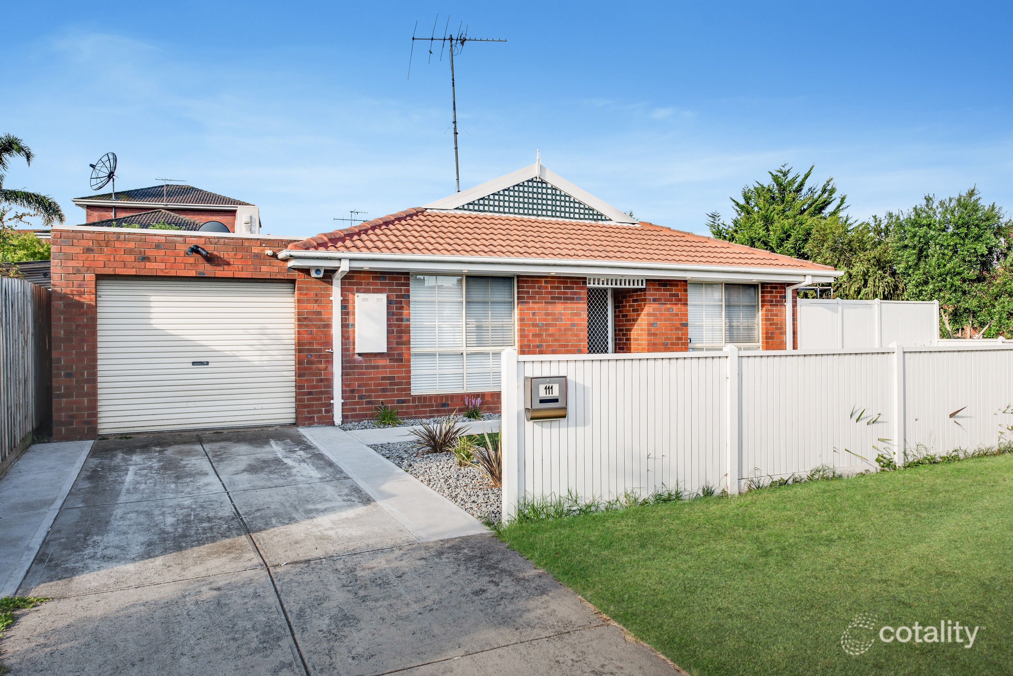 111 Cassinia Cres, Meadow Heights, VIC 3048