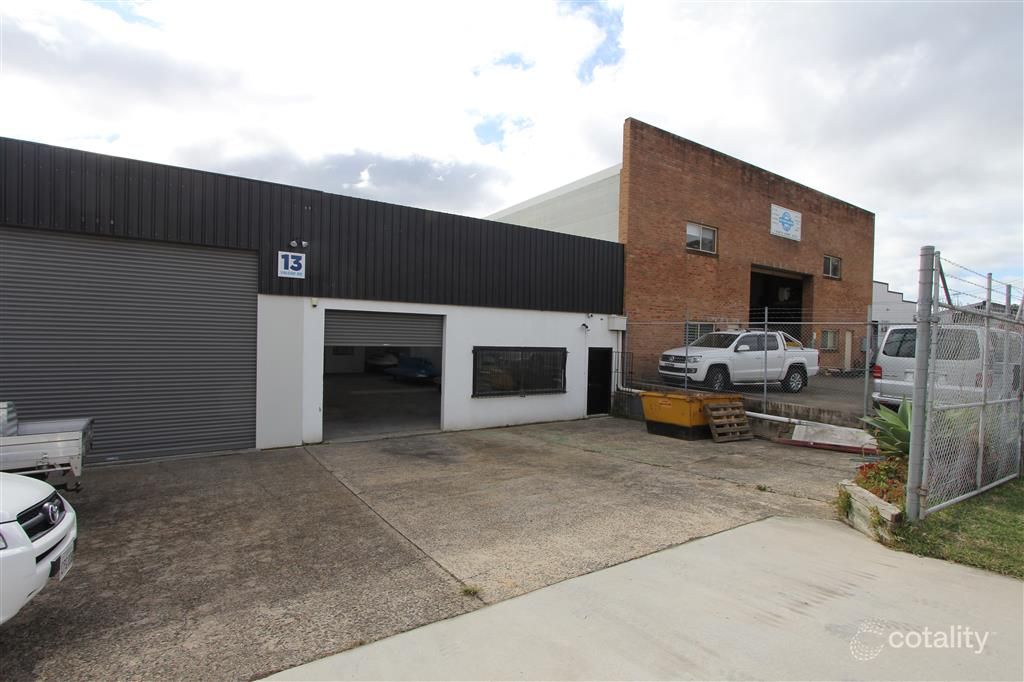 13 Yalgar Rd, Kirrawee, NSW 2232