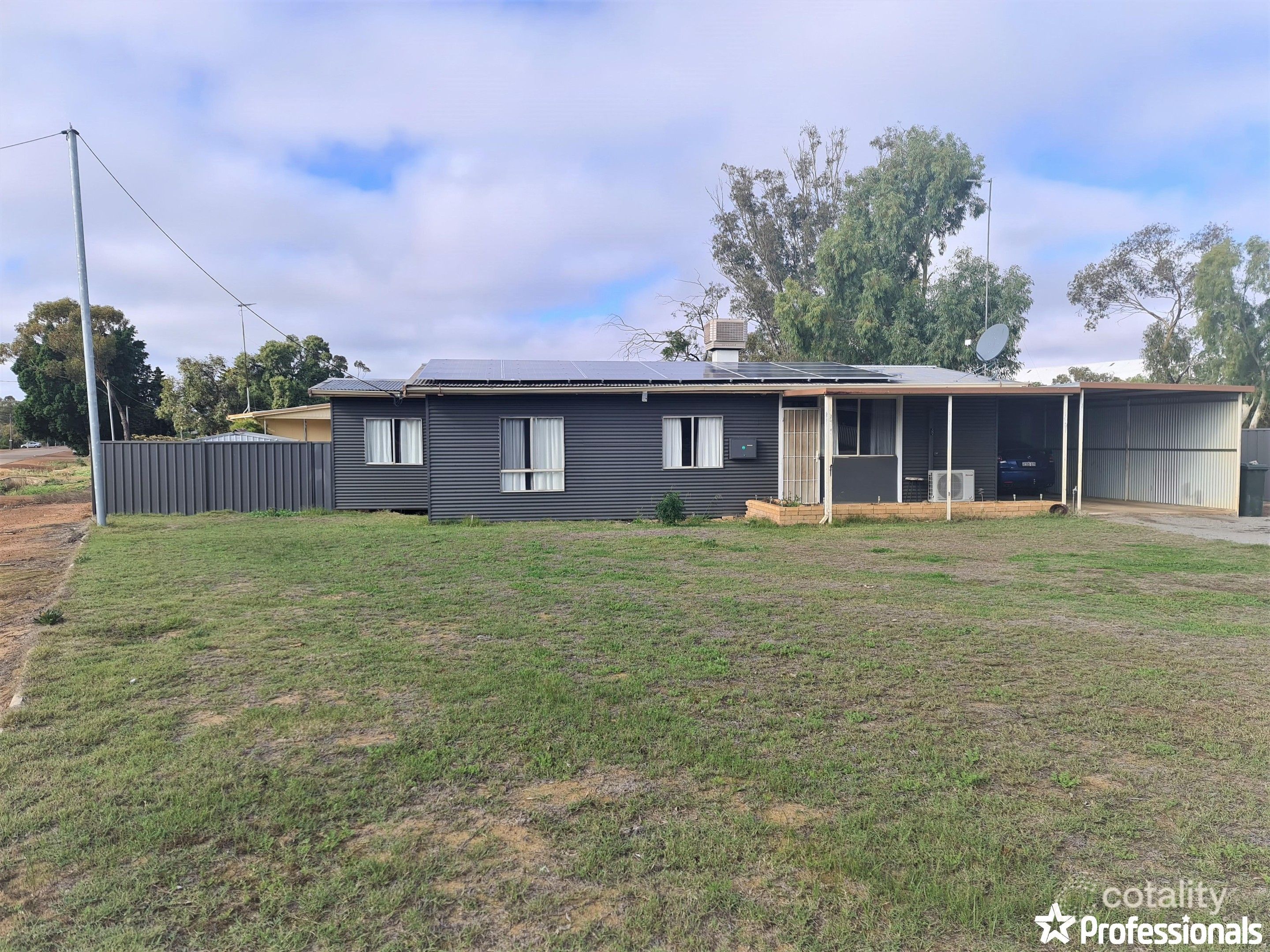 8 Touche St, Three Springs, WA 6519