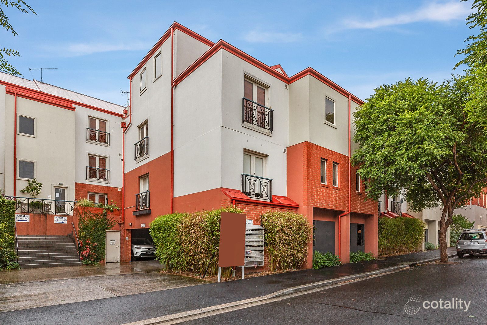 24/8 Howlett St, Kensington, VIC 3031