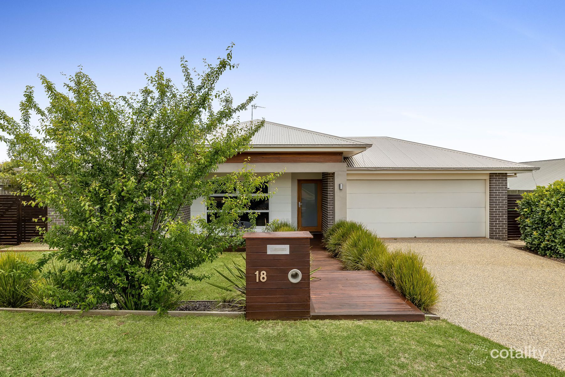 18 Sportsman Dr, Kleinton, QLD 4352
