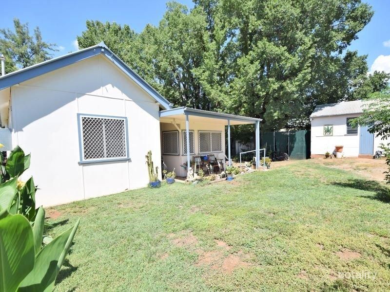 54 Nasmyth St, Young, NSW 2594