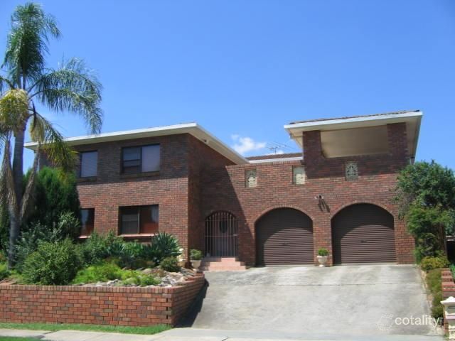 16 Loddon Cl, Bossley Park, NSW 2176