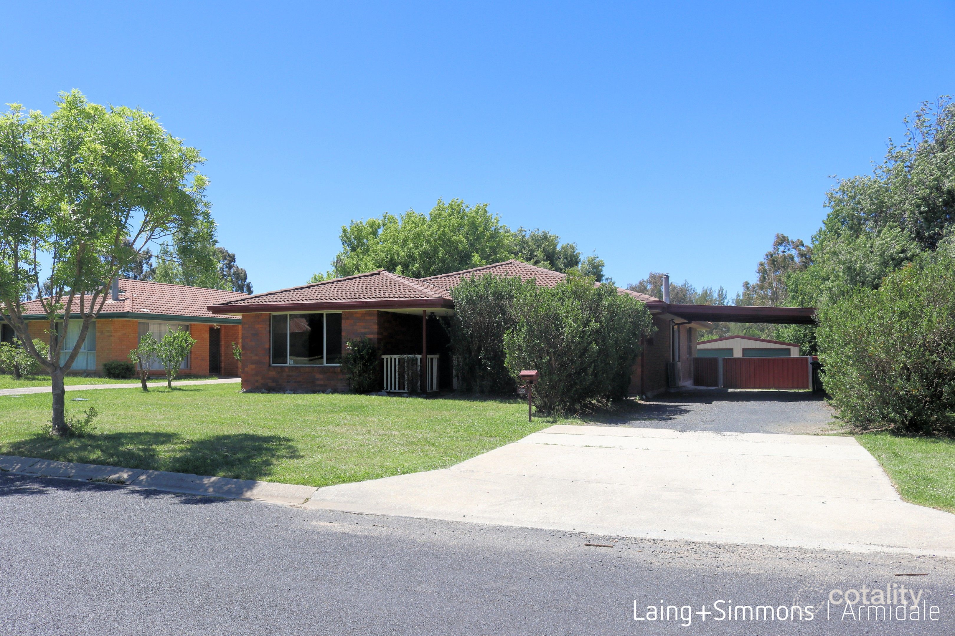 25 Wigan Ave, Armidale, NSW 2350