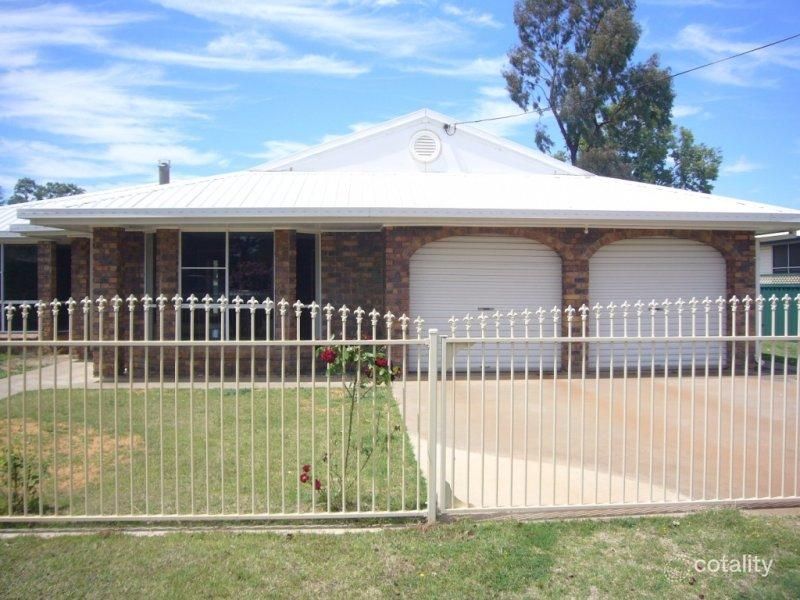 4 Wattle Dr, St George, QLD 4487