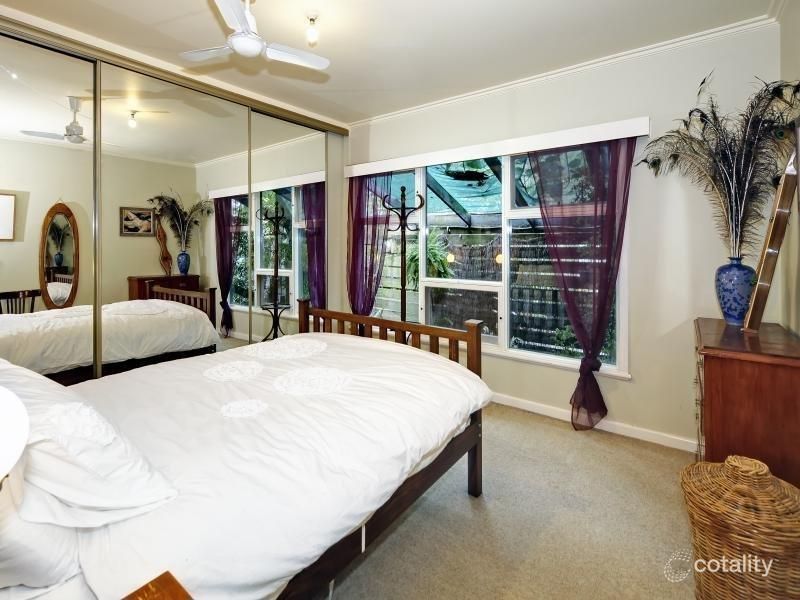 12 Lorraine Ave, Warrandyte, VIC 3113