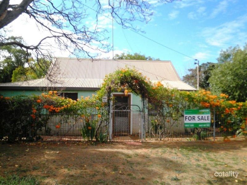 32 Cathundril St, Nyngan, NSW 2825
