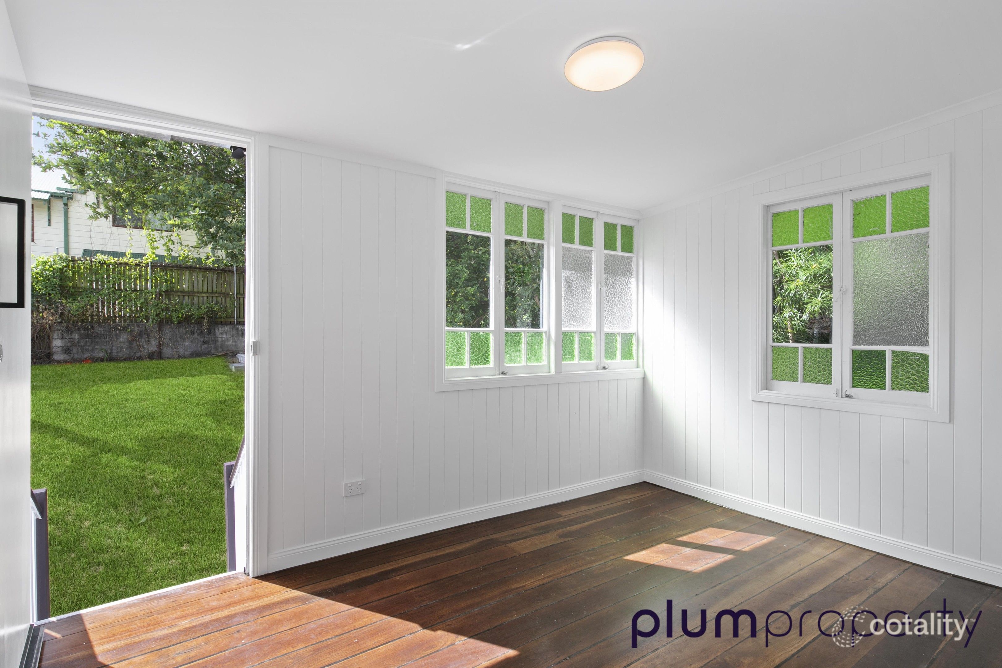 52 Lockhart St, Woolloongabba, QLD 4102