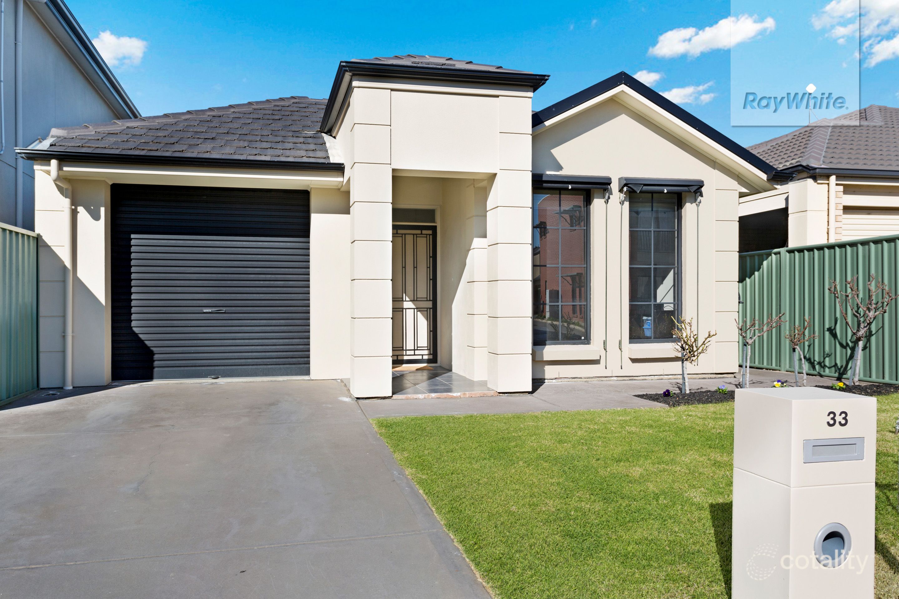 33 Macmillan Ave, Mawson Lakes, SA 5095