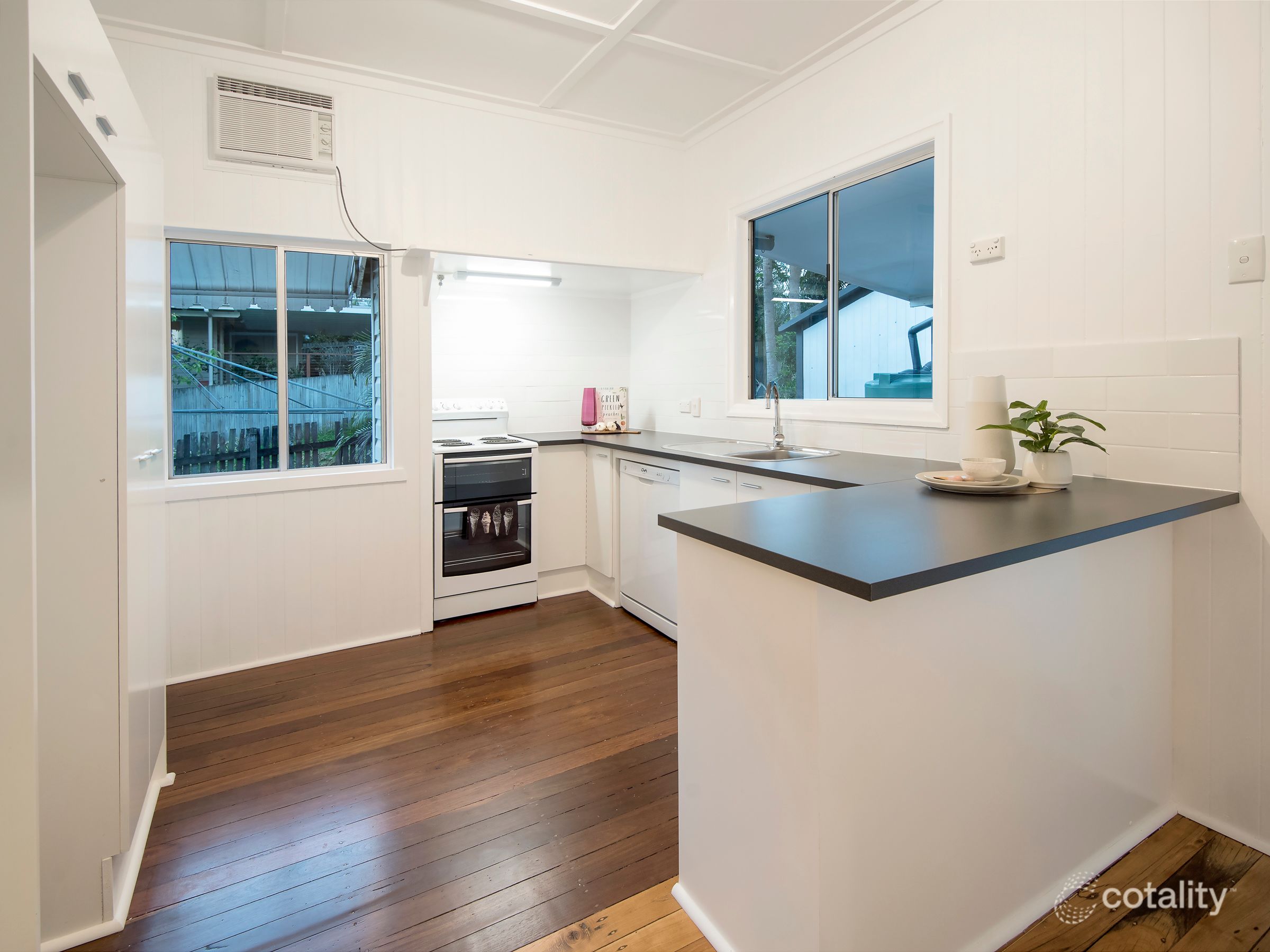 21 Railway Pde, Mitchelton, QLD 4053