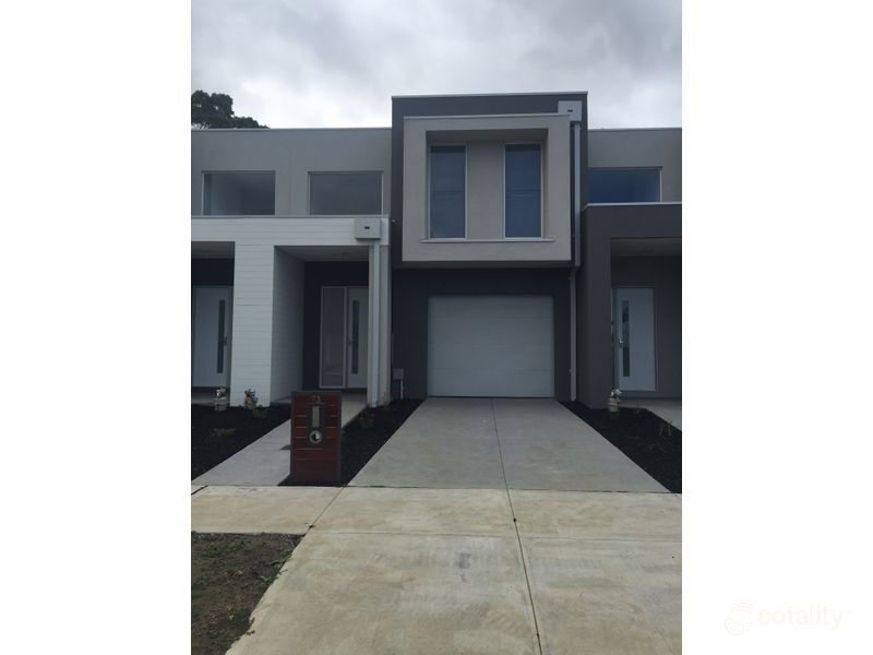73 Willow Glen Bvd, Cranbourne, VIC 3977