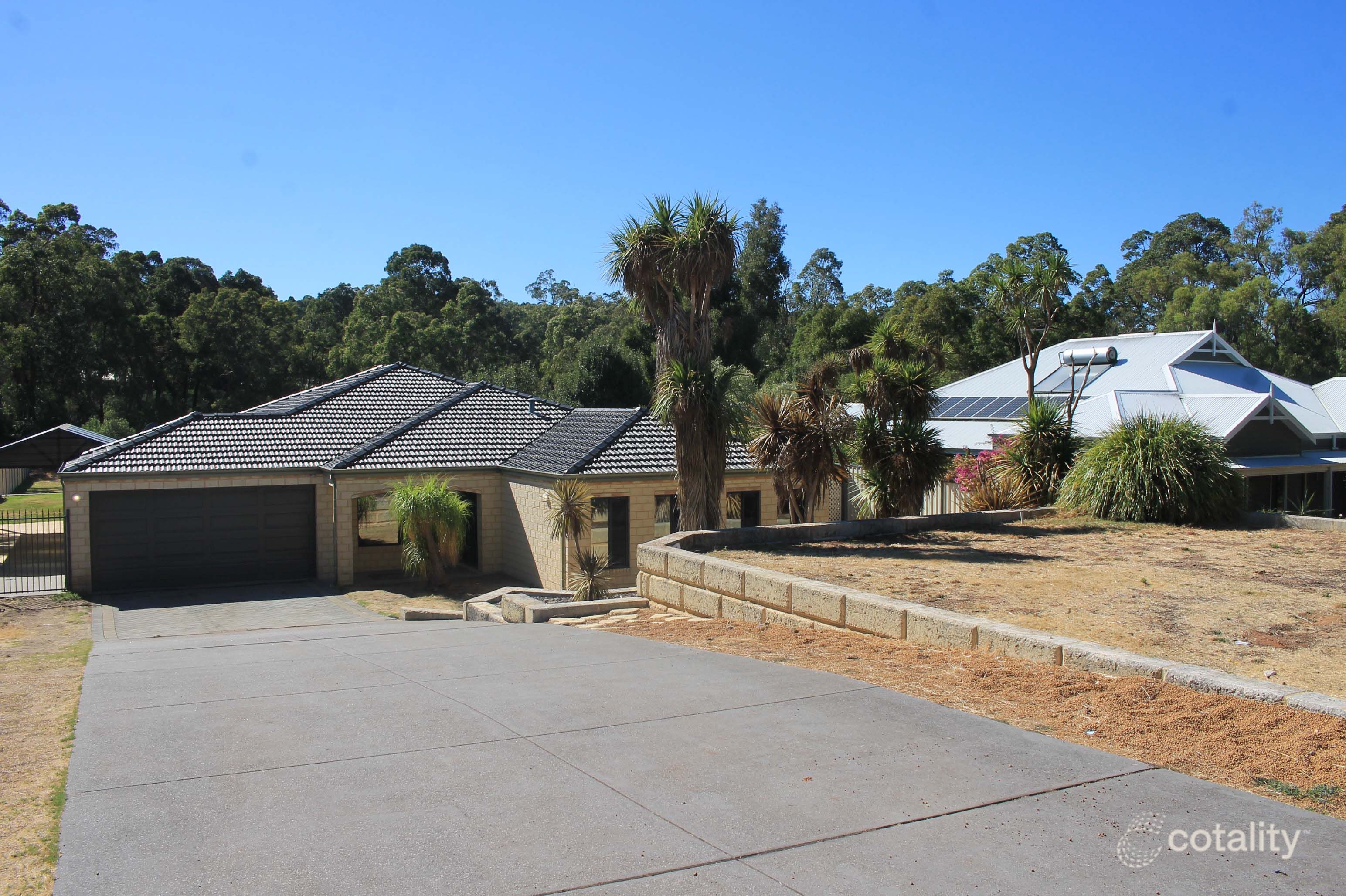 27 Yilgarn St, Mundaring, WA 6073