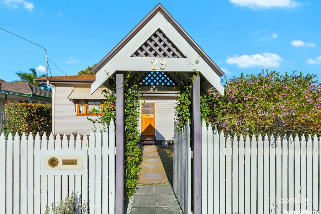 29 Weaber St, Clontarf, QLD 4019