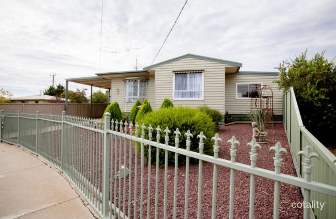 1 Howard Pl, Seymour, VIC 3660