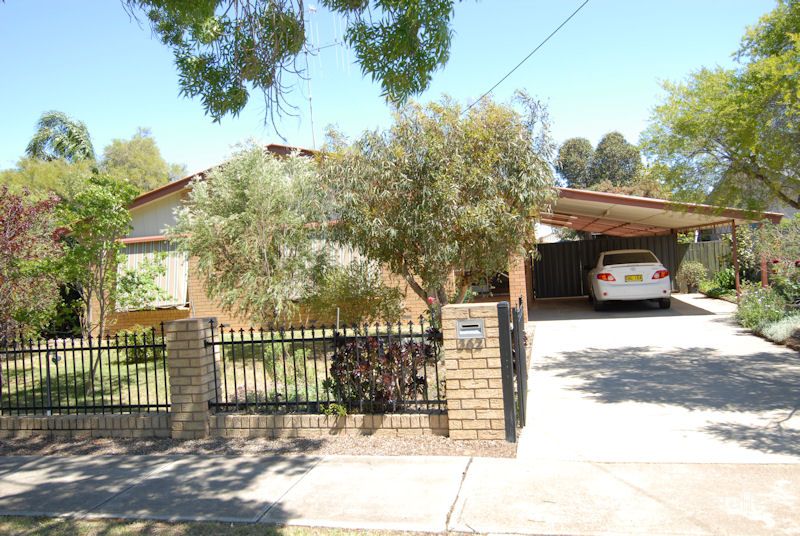 362 Wood St, Deniliquin, NSW 2710