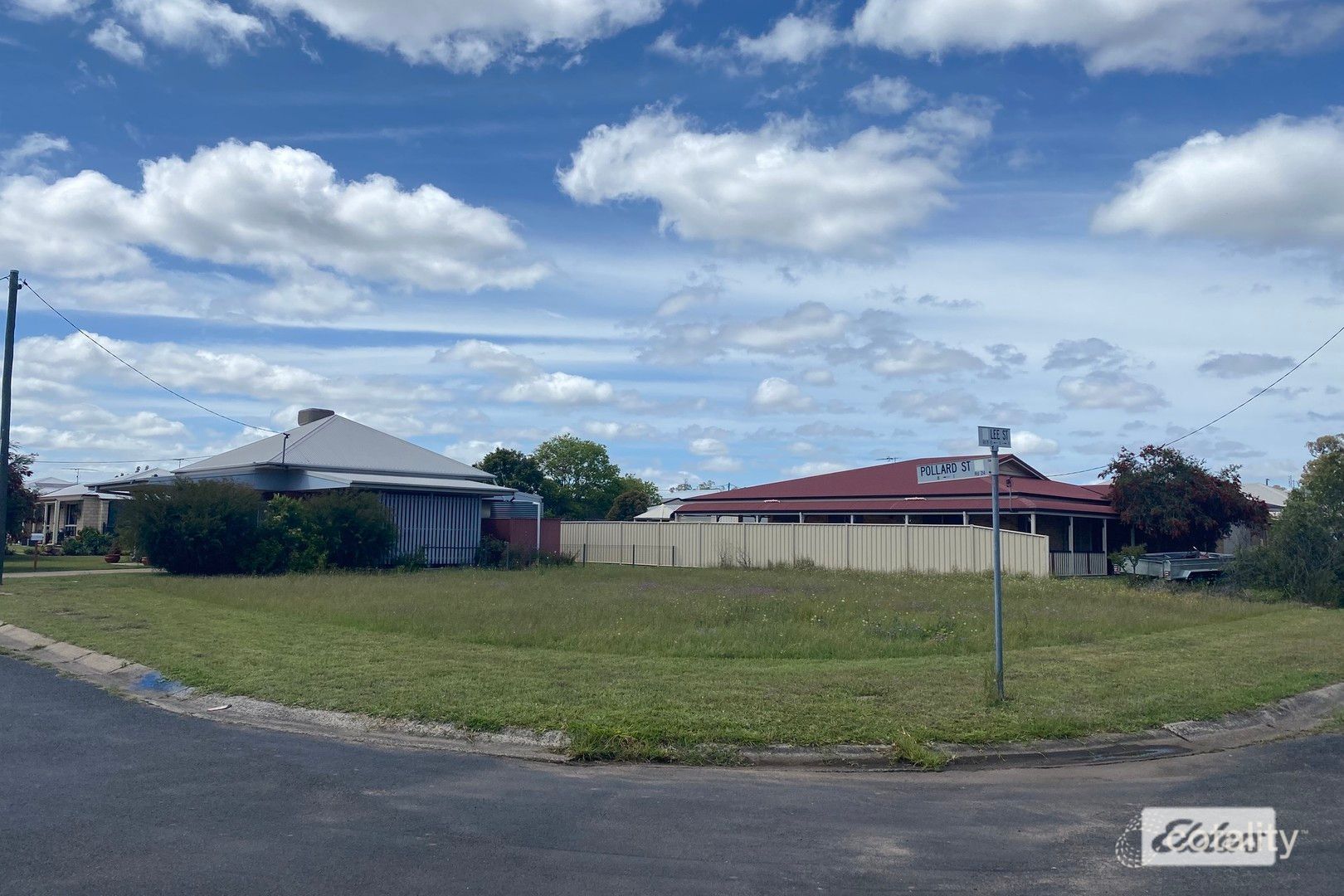 16 Lee St, Miles, QLD 4415