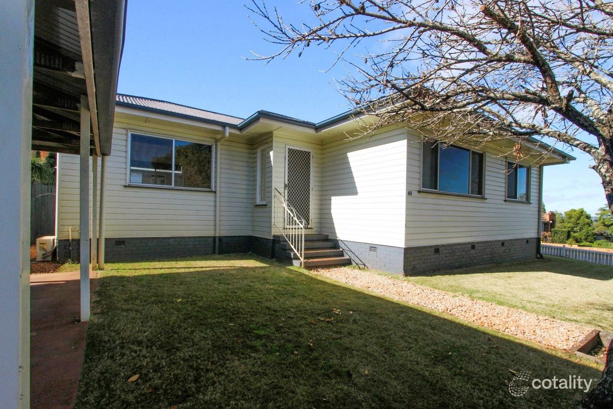40 Mary St, Mount Lofty, QLD 4350