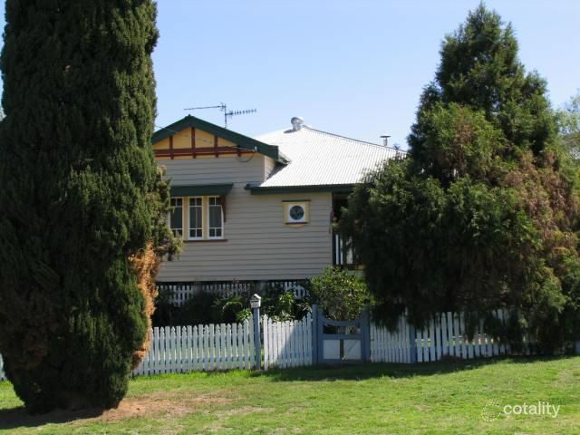 13 Thorn St, Murgon, QLD 4605