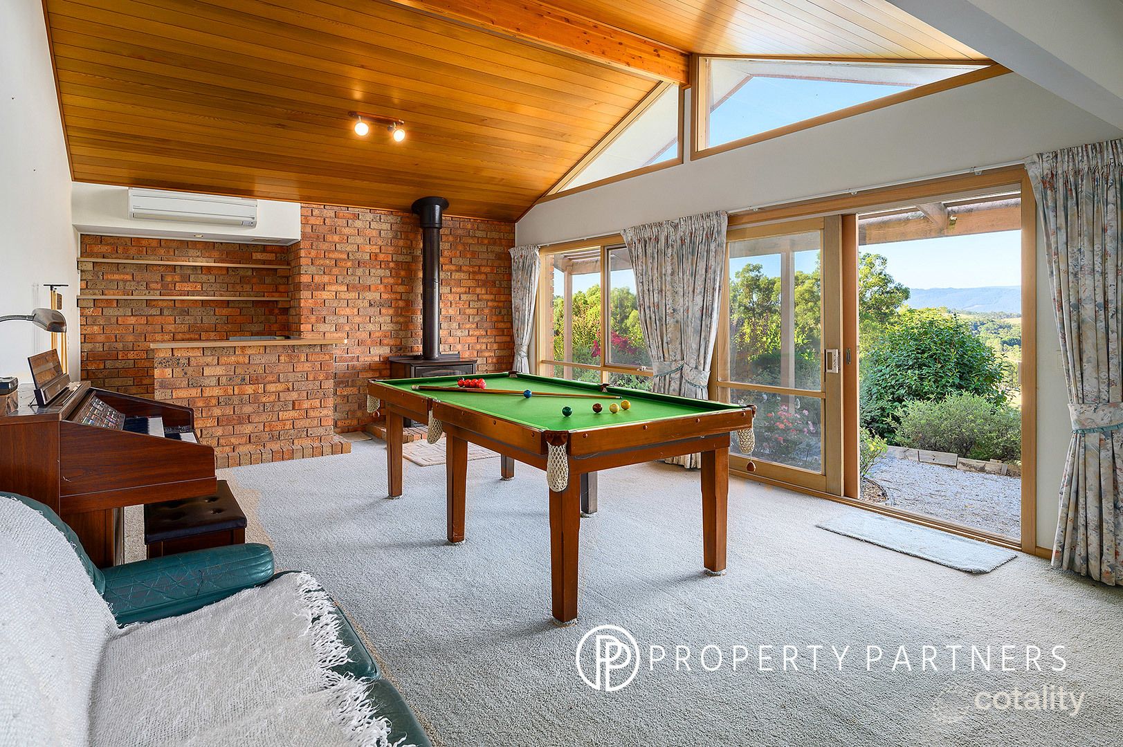 215 Holden Rd, Seville, VIC 3139