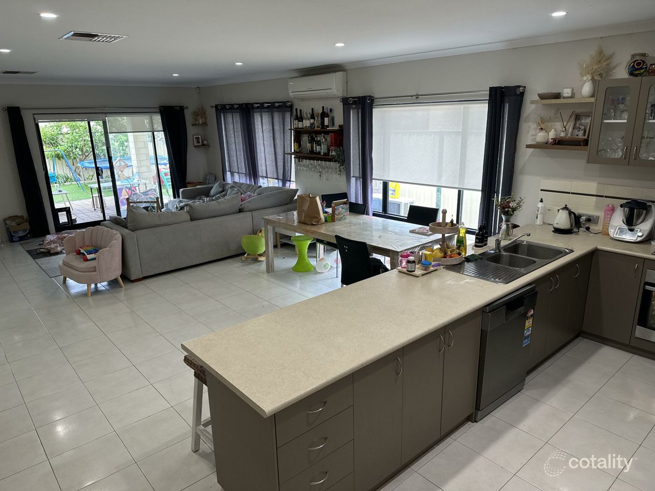 50 Botany Pde, Hammond Park, WA 6164