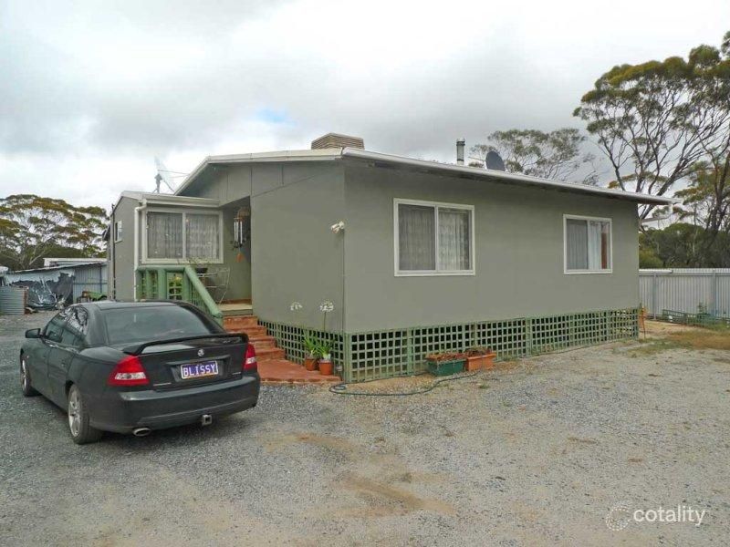 12 Dunn St, Salmon Gums, WA 6445