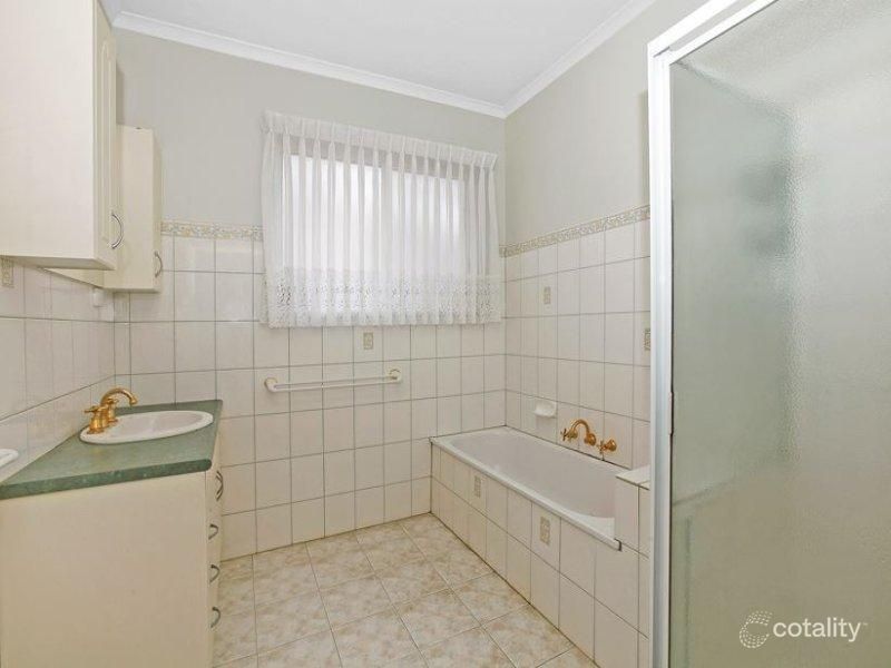 23 Hobson Cres, Mill Park, VIC 3082