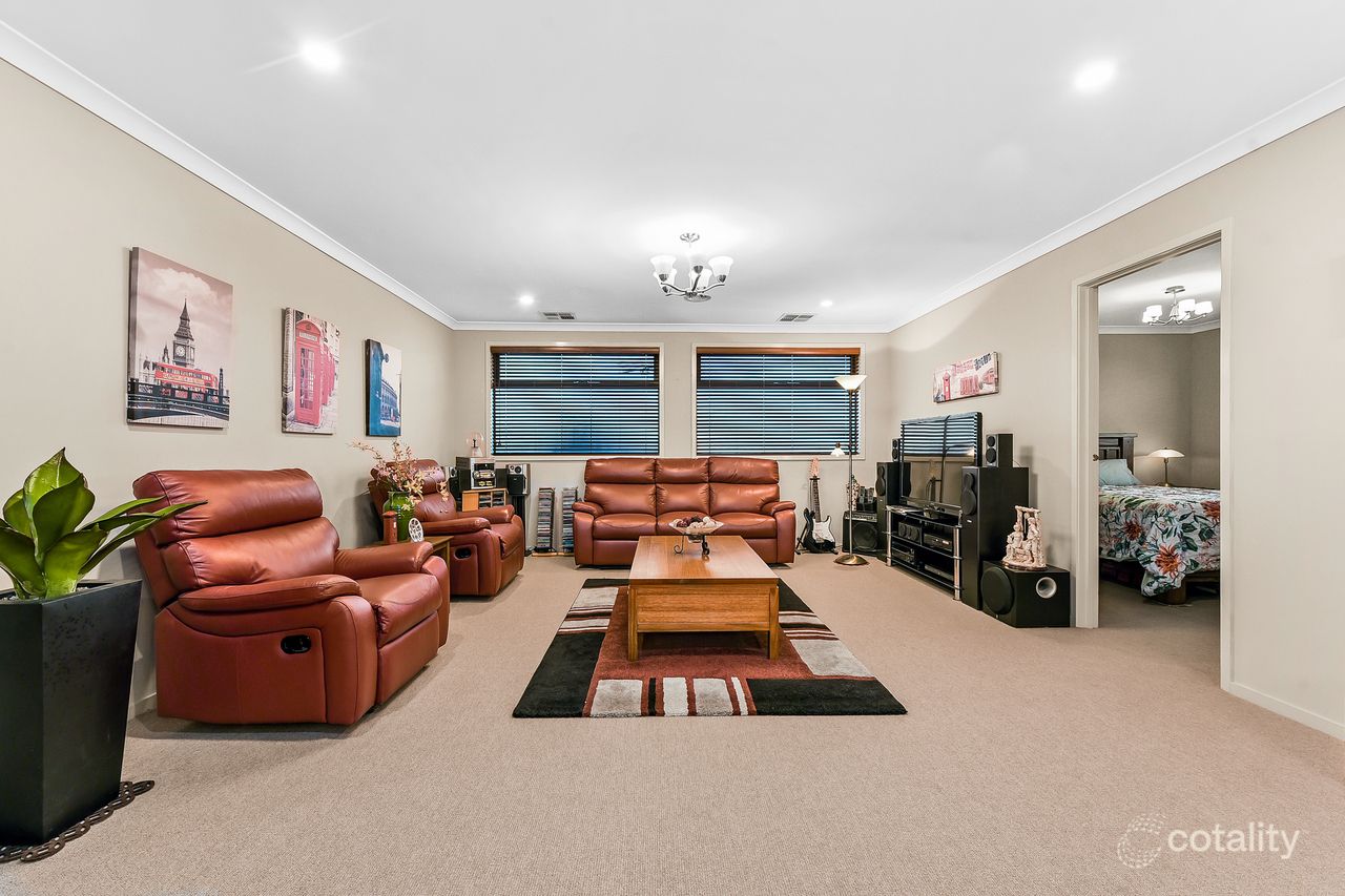 7 Lochmaben Ct, Clarinda, VIC 3169