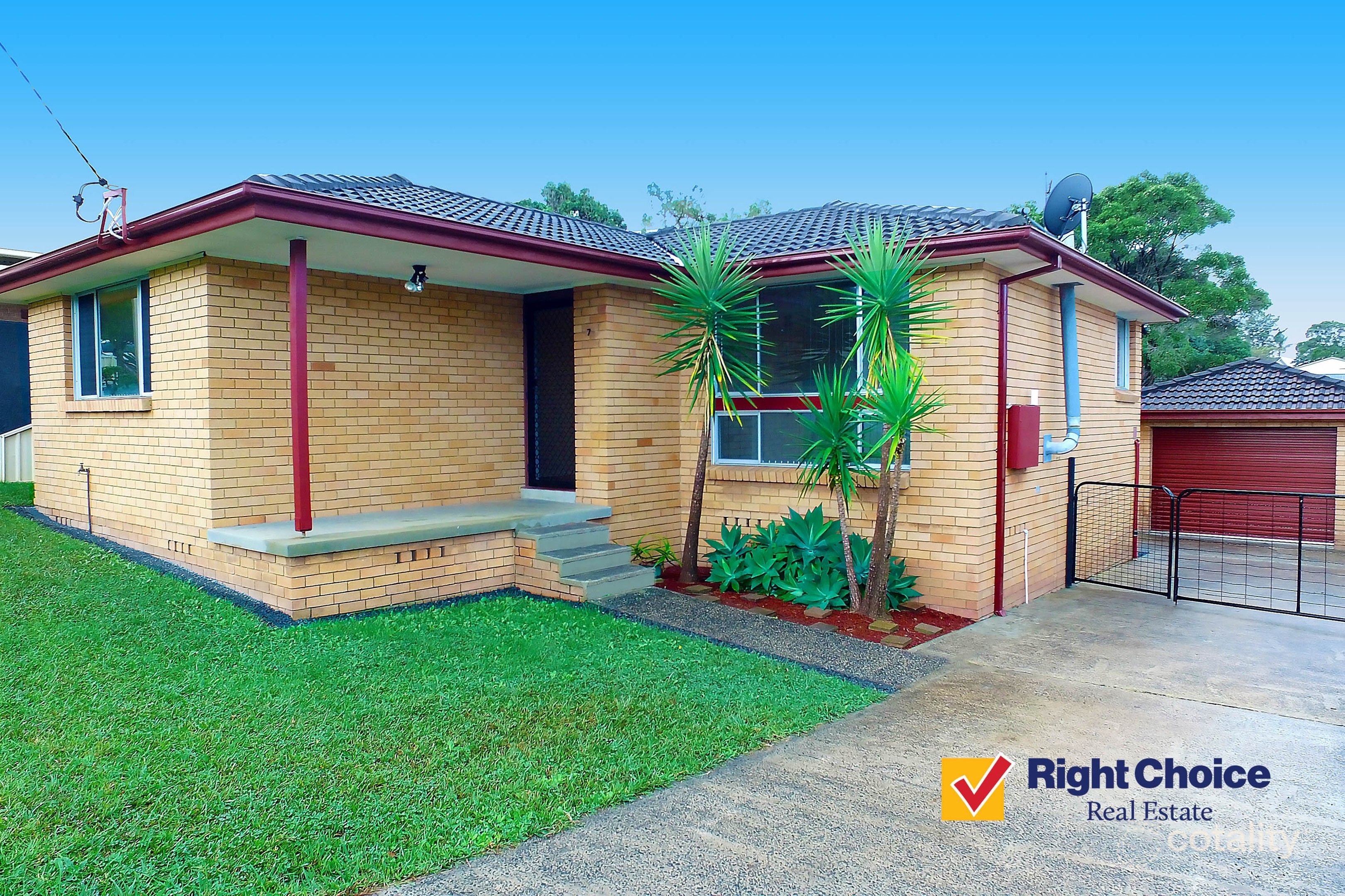 7 Marchant Cres, Mount Warrigal, NSW 2528