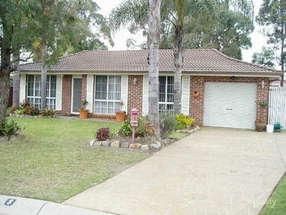 8 Viola Pl, Rosemeadow, NSW 2560