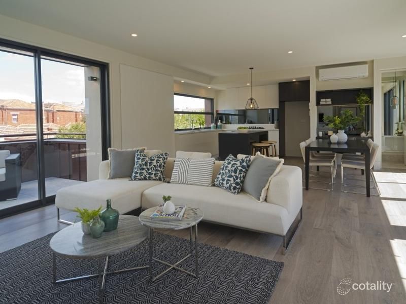 2/1 Glen Orme Ave, Mckinnon, VIC 3204