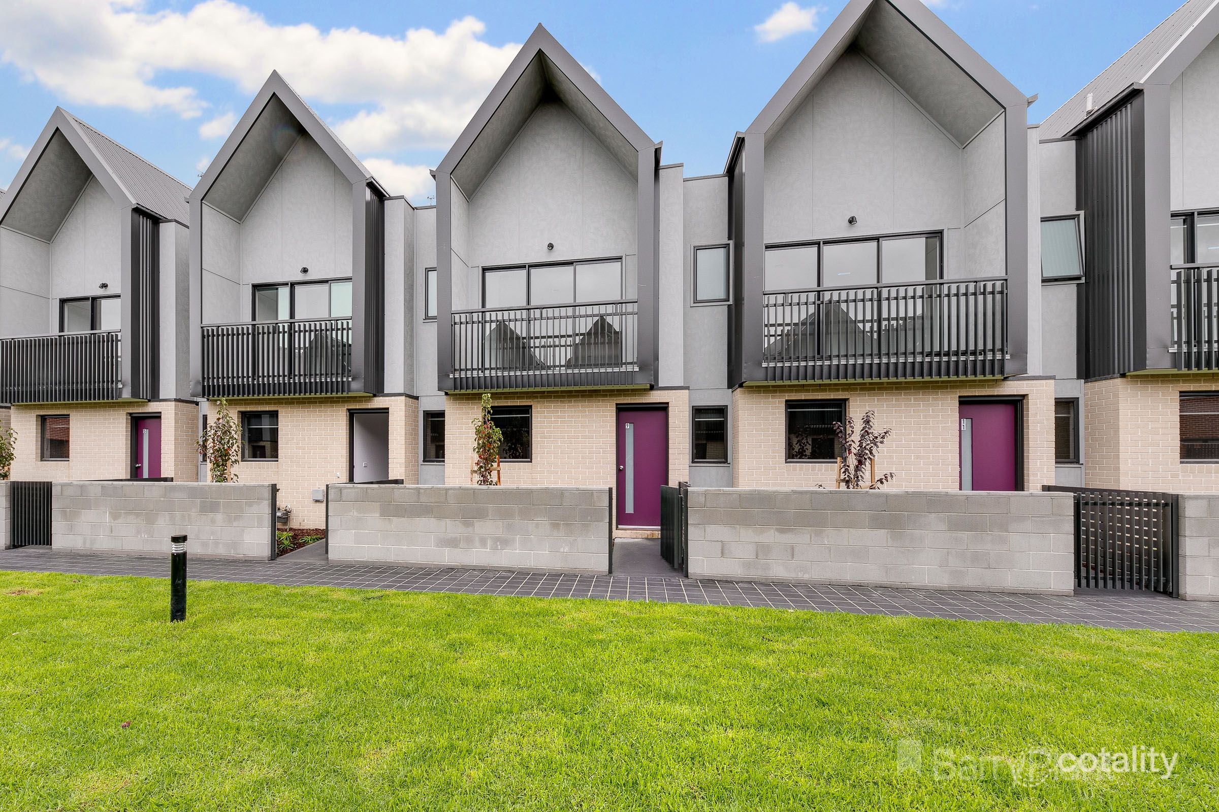 9 Ripplebrook Walk, Pakenham, VIC 3810