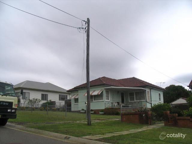 11 Parkes St, Heathcote, NSW 2233