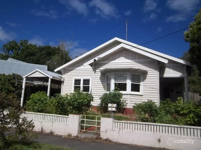 5 Parker St, Miners Rest, VIC 3352