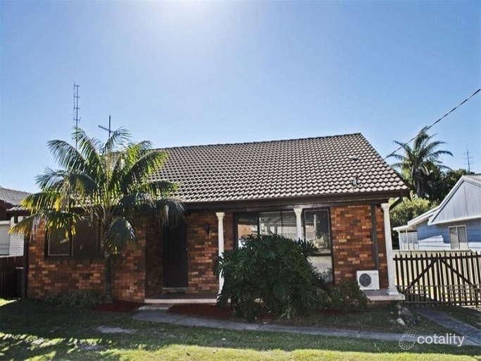 4 Kareelah Ave, Berkeley Vale, NSW 2261