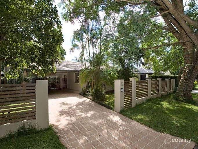 32 Donatello St, Fig Tree Pocket, QLD 4069