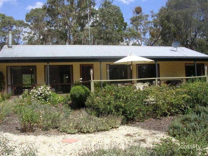 77 Laurence Dr, Snake Valley, VIC 3351