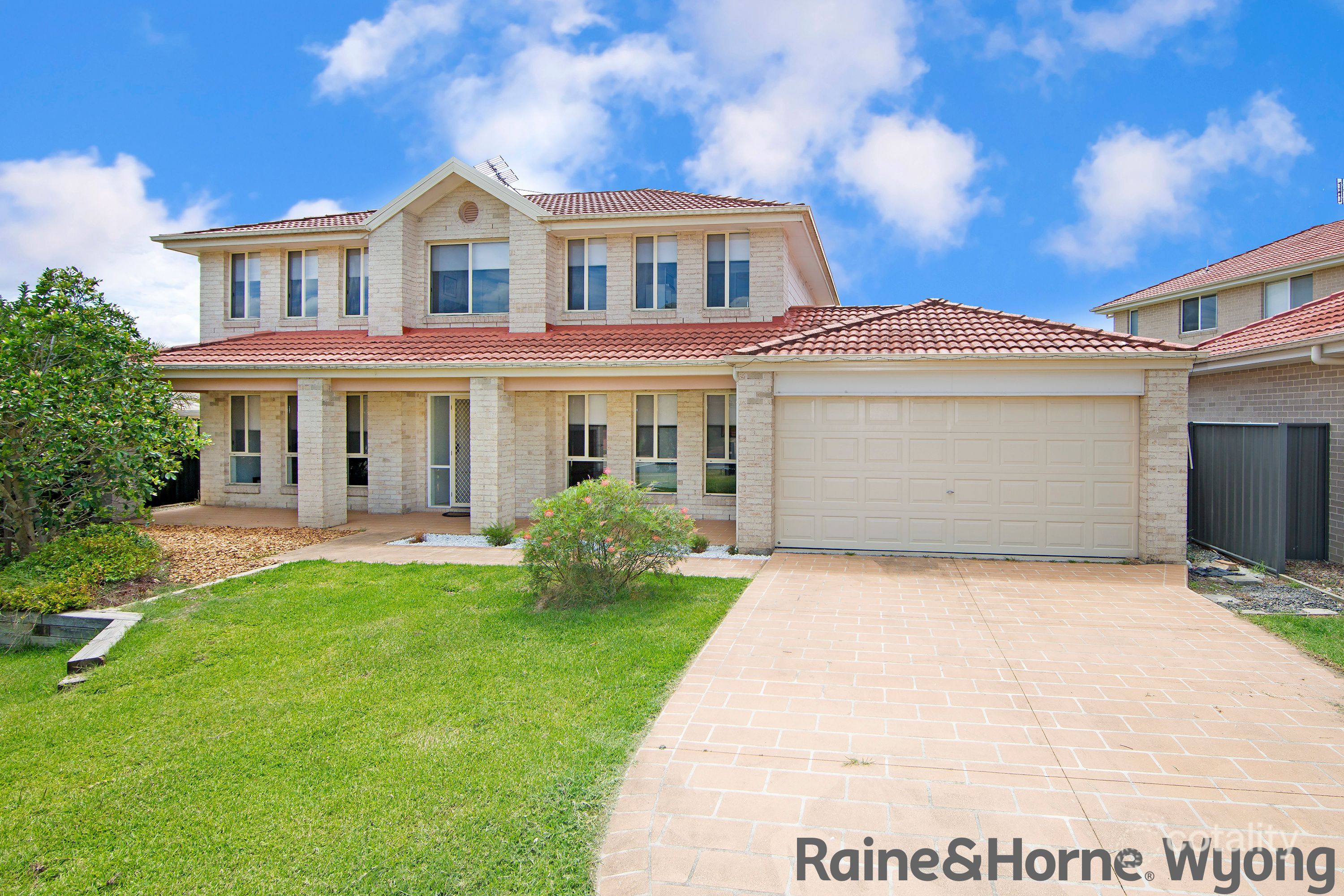 33 Clydesdale St, Wadalba, NSW 2259